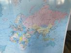 Grote wereldkaart op bord | 194x144, Boeken, Atlassen en Landkaarten, Gelezen, Ophalen of Verzenden, Landkaart, 1800 tot 2000