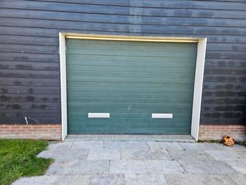 Automatische Garagedeur - Goede Staat! beschikbaar voor biedingen