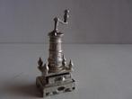 Miniatuur zilver CQ3 koffiemolen zilveren miniaturen, Antiek en Kunst, Ophalen of Verzenden, Zilver