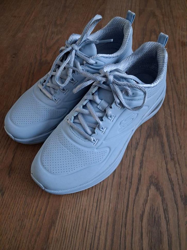 Lichtblauwe skechers, Kleding | Dames, Schoenen, Zo goed als nieuw, Sneakers of Gympen, Roze, Ophalen