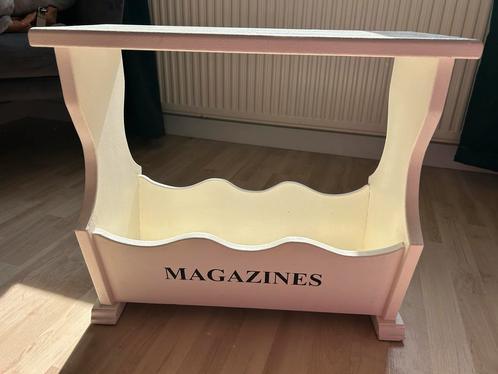 Brocante Lectuurbak / Krantenbak, Huis en Inrichting, Woonaccessoires | Krantenbakken en Lectuurbakken, Gebruikt, Ophalen