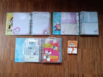 Drie goed gevulde verzamelmappen van Diddl. beschikbaar voor biedingen