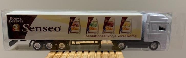 Te koop model vrachtwagen Trekker + Oplegger- Senseo- nieuw, Verzamelen, Automerken, Motoren en Formule 1, Nieuw, Auto's, Ophalen of Verzenden