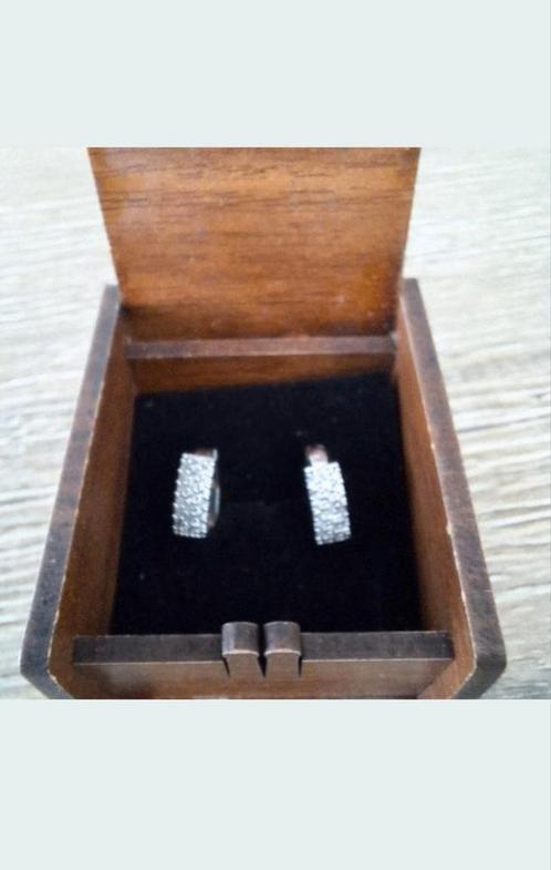 Oorbellen met zirkonia's, Sieraden, Tassen en Uiterlijk, Oorbellen, Nieuw, Knopjes of Stekers, Overige materialen, Zilver, Ophalen of Verzenden