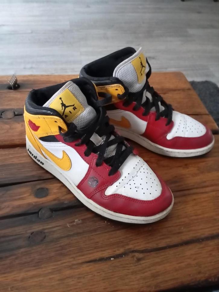 Air Jordan 11 Retro - Maat 38 - Origineel, Kinderen en Baby's, Kinderkleding | Schoenen en Sokken, Gebruikt, Sportschoenen, Jongen of Meisje