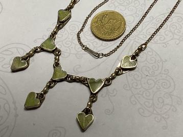 Ketting met 7 hartjes ingelegd edelsteen Gele Turquoise beschikbaar voor biedingen
