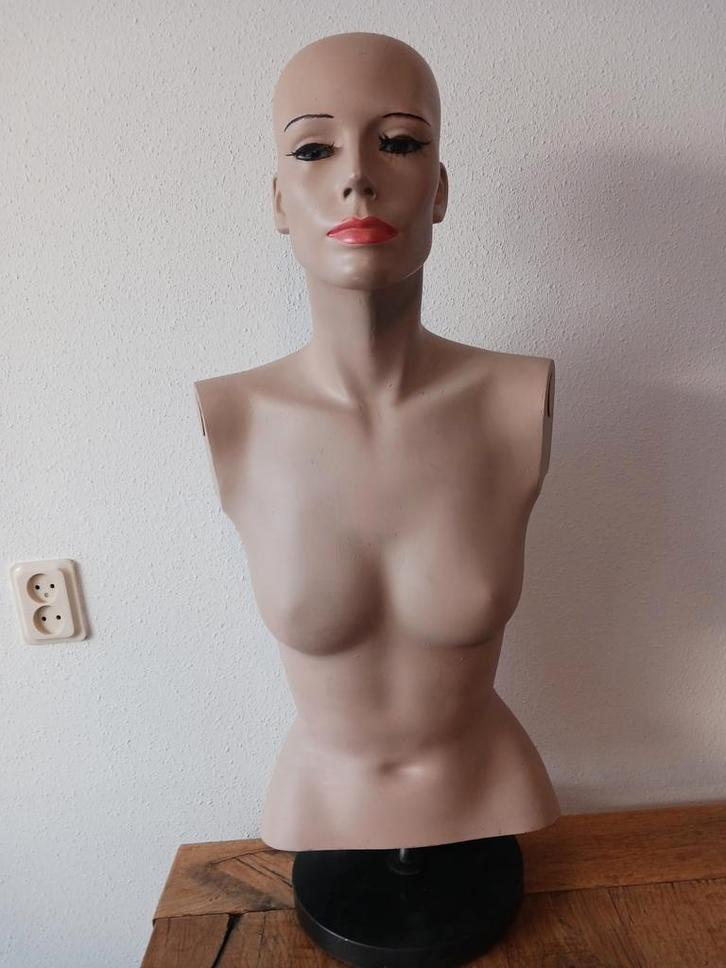 etalagepop vrouw met hoofd op statief draaiend 83 cm hoog, Hobby en Vrije tijd, Overige Hobby en Vrije tijd, Zo goed als nieuw