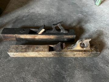 2 stuks houten schaven beschikbaar voor biedingen