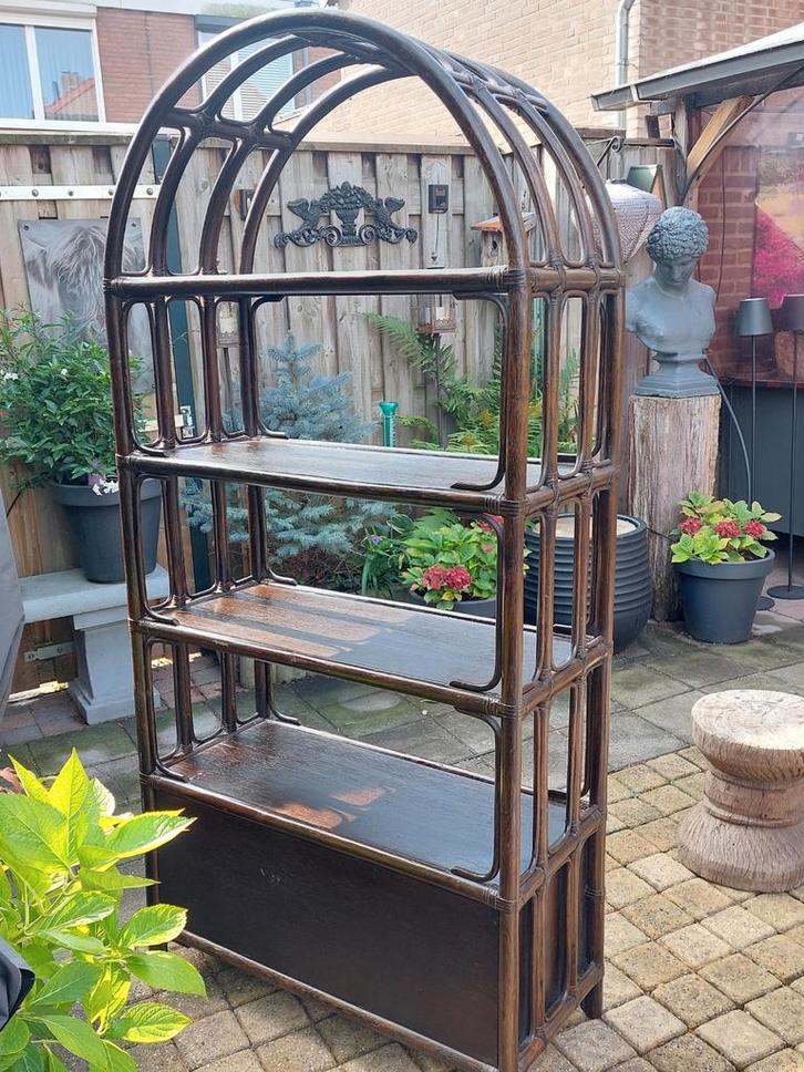 Vintage Manou Rotan Boogkast, Huis en Inrichting, Kasten | Wandmeubels, Gebruikt, 150 tot 200 cm, Minder dan 150 cm, 25 tot 50 cm