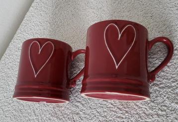 2 originele Bastion mokken met hartje NIEUW beschikbaar voor biedingen