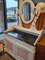 Toilettafel/ kastje, Ophalen, Gebruikt