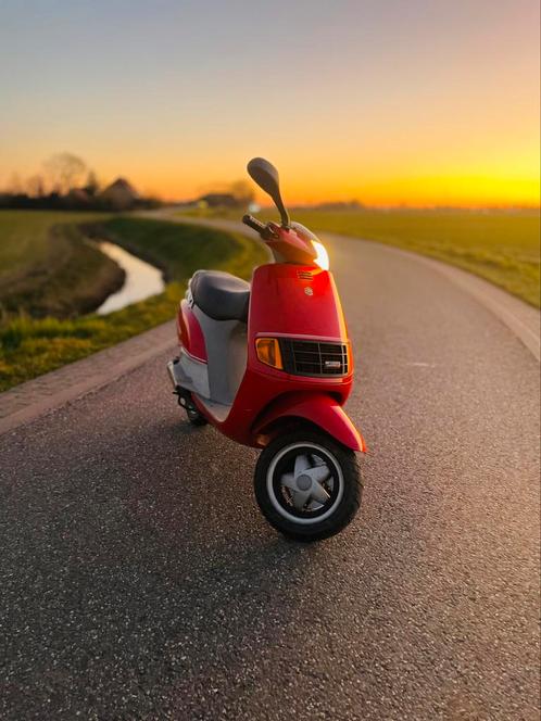 Piaggio Quartz 50cc 2takt LC orgineele staat met skr rekje, Fietsen en Brommers, Scooters | Piaggio, Zo goed als nieuw, Overige modellen