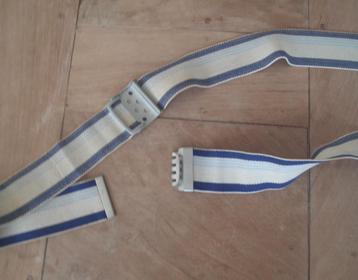 vintage retro kofferband beschikbaar voor biedingen