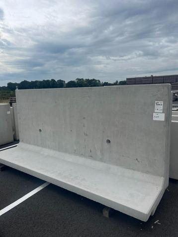 Keerwand/Silowand 150x350x85 2stuks beschikbaar voor biedingen