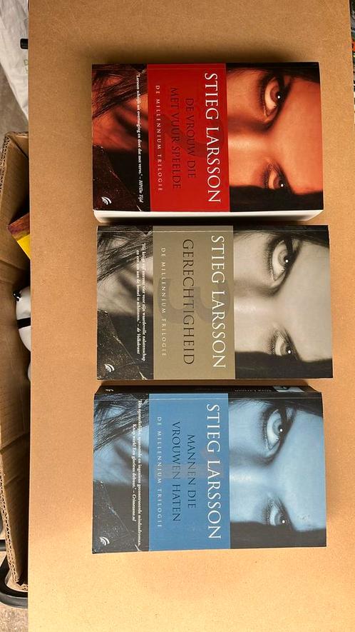 Stieg Larsson - de millenium trilogie, Boeken, Thrillers, Zo goed als nieuw, Scandinavië, Ophalen of Verzenden