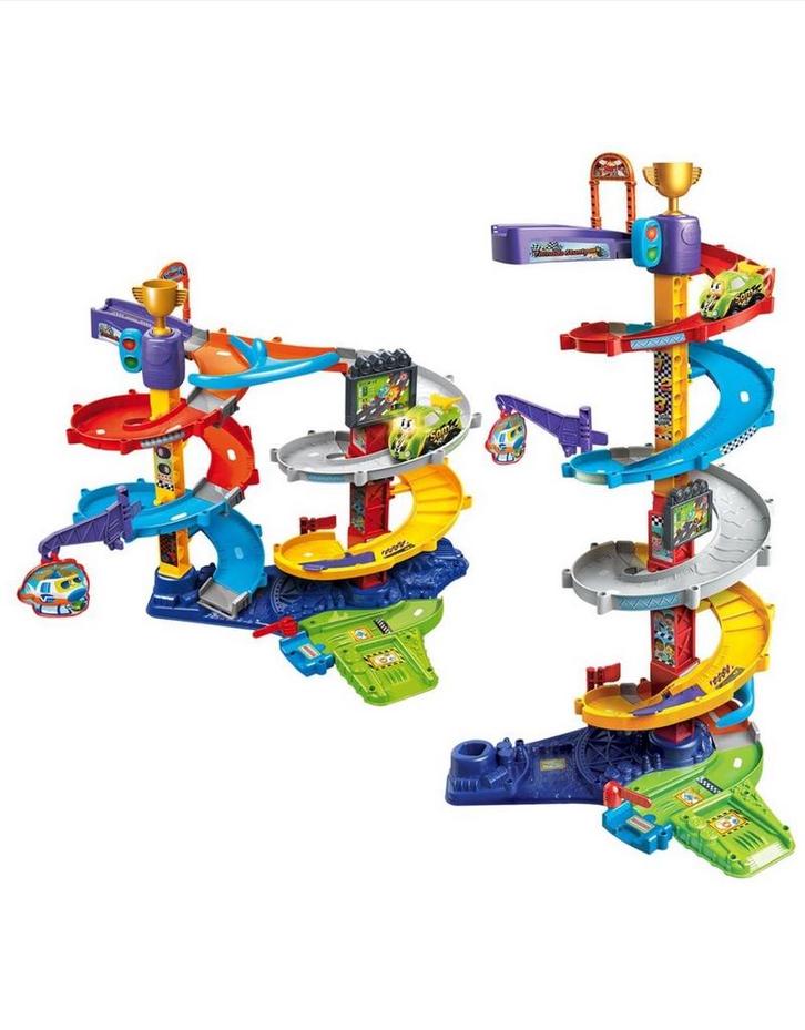 VTech Toet Toet Tornado Stuntpark + Sam Stuntauto, Kinderen en Baby's, Speelgoed | Racebanen, Zo goed als nieuw, Racebaan, Handmatig