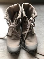 Palladium Boots - Zo goed als nieuw!, Kleding | Dames, Schoenen, Palladium, Zo goed als nieuw, Grijs, Wandelschoenen