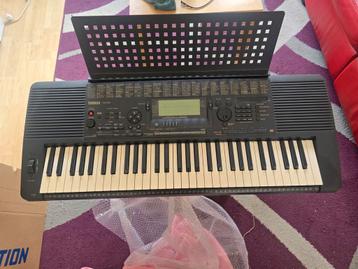 Yamaha psr-520 keyboard beschikbaar voor biedingen