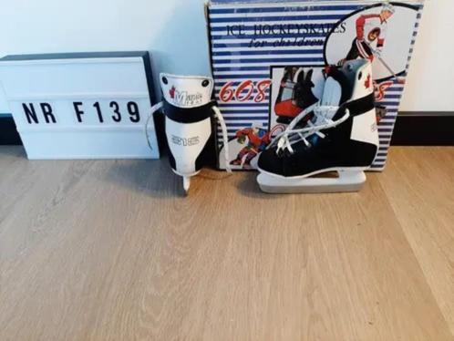 IJSHOCKEYSCHAATSEN MAPLE LEAF 818 MAAT 29, Sport en Fitness, IJshockey, Zo goed als nieuw, Schaatsen, Ophalen of Verzenden