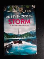 Lucinda Riley de zeven zussen storm, Boeken, Romans, Ophalen of Verzenden, Gelezen, Nederland