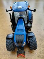 Te koop New Holland  T 8390 van siku zonder doos, Ophalen of Verzenden, Zo goed als nieuw, Tractor of Landbouw, SIKU
