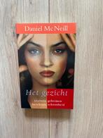 D. MacNeill - Het gezicht. Gekaft, Zo goed als nieuw, Ophalen, D. MacNeill