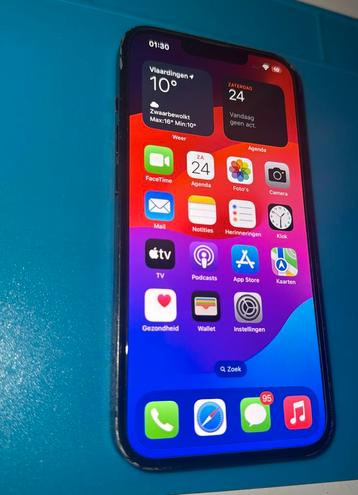 iPhone 13 Groen  128 GB mininaal €250Kijk foto’s beschikbaar voor biedingen