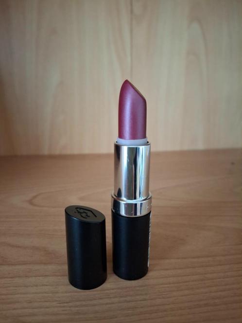 Nieuwe lippenstift Rimmel fuchsia roze, Sieraden, Tassen en Uiterlijk, Uiterlijk | Cosmetica en Make-up, Nieuw, Make-up, Lippen