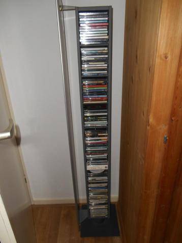 prachtig cd rek  met deur 1.45 hoog beschikbaar voor biedingen