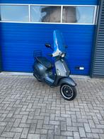 Vespa sprint, Fietsen en Brommers, Scooters | Vespa, Ophalen, Zo goed als nieuw