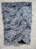 Donna Due rok grijs bloemetjes maat L, Kleding | Dames, Maat 42/44 (L), Ophalen of Verzenden, Zo goed als nieuw, Knielengte