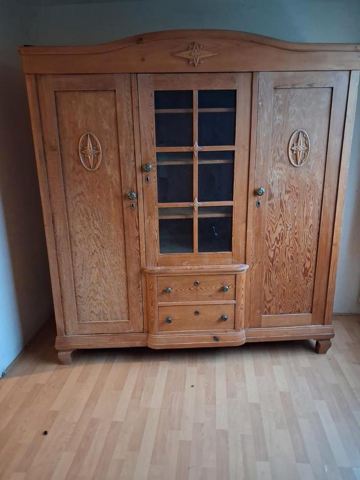 Houten kledingkast, Antiek en Kunst, Antiek | Meubels | Kasten, Ophalen