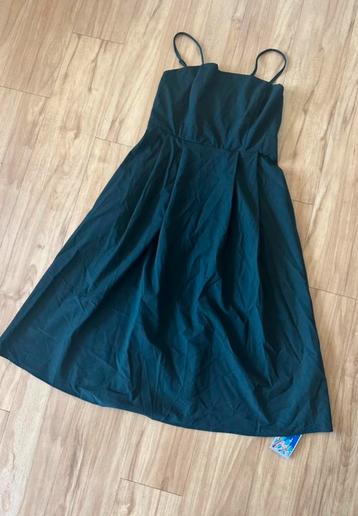 Klassieke zomerjurk met spaghettibandjes - zwart beschikbaar voor biedingen