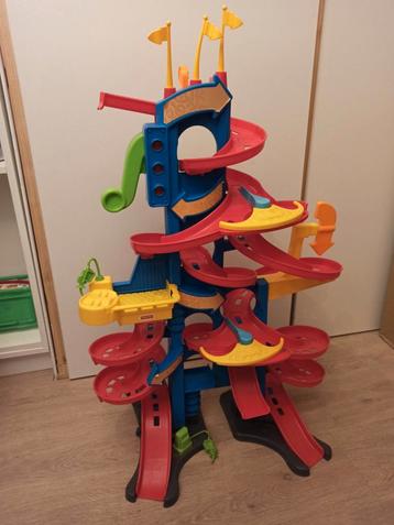 Fisher price om-de-beurt racebaan beschikbaar voor biedingen