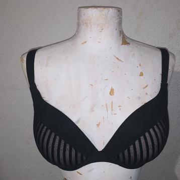 Hunkemöller BH 75 E izgst beschikbaar voor biedingen