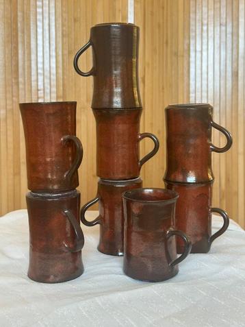 Set/8 vintage kermieken koffie koppen van Carry Heesen beschikbaar voor biedingen