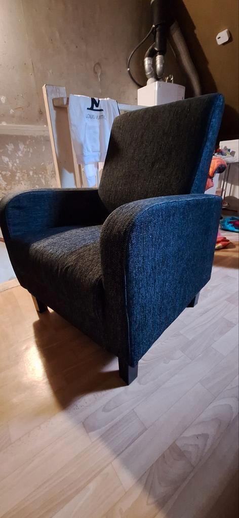 Donkergrijze fauteuil - Tijdloos & Comfortabel, Huis en Inrichting, Fauteuils, Ophalen