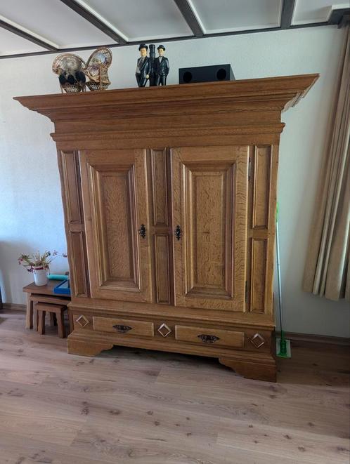 Massief eiken kroonkast kast, Antiek en Kunst, Antiek | Meubels | Kasten, Ophalen