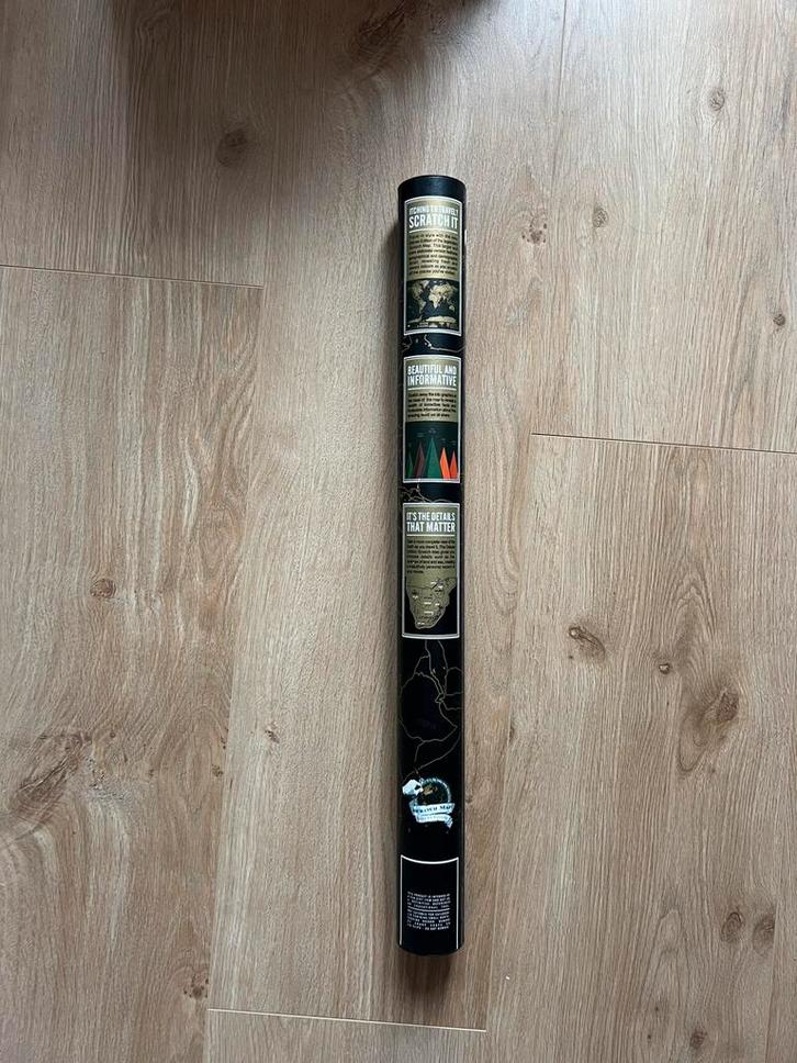 Scratch map deluxe edition wereldkaart 82.5 cm x 59.4 cm, Huis en Inrichting, Woonaccessoires | Wanddecoraties, Nieuw, Ophalen of Verzenden