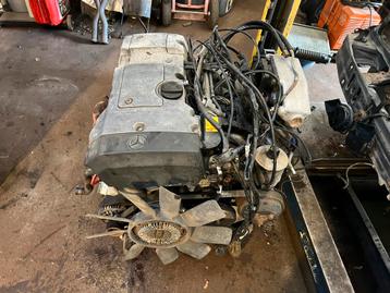 Mercedes W124 220E Motor met 5 Bak M111.960 beschikbaar voor biedingen