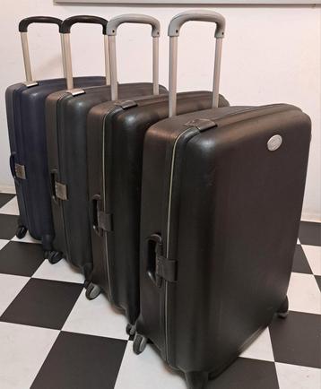 Samsonite  koffer 4 wielen 80 cm cijferslotDeze koffers  beschikbaar voor biedingen