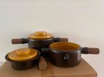 Poterie De Driehoek Huizen schalen met houten handvaten, Ophalen of Verzenden, Huis en Inrichting