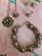 antiek zilveren zeeuwse knopset 2x ketting ,ring ,oorb,armba, Sieraden, Tassen en Uiterlijk, Antieke sieraden, Ophalen of Verzenden