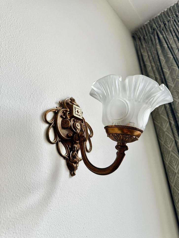 Set van twee antieke Franse messing wandlampen glazen kap, Antiek en Kunst, Antiek | Lampen, Ophalen of Verzenden