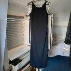 Lange Gala jurk.  Aparte rug patroon. Maat 14, Ophalen of Verzenden, Zo goed als nieuw, Zwart, Galajurk