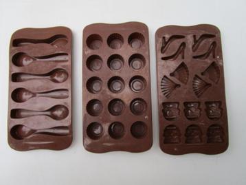 3 x chocoladevorm / vorm voor bonbons. Rubber. NIEUW. beschikbaar voor biedingen