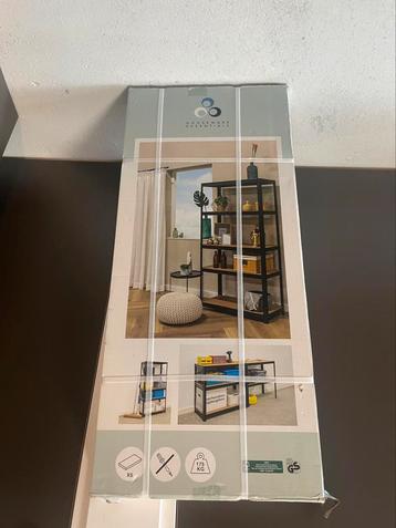 Stellingkast beschikbaar voor biedingen