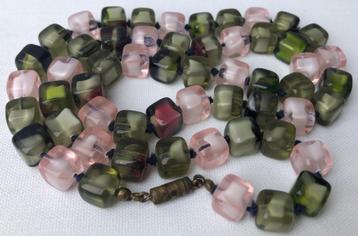 Handgeknooptekubus glaskralen ketting - Jr 50  beschikbaar voor biedingen