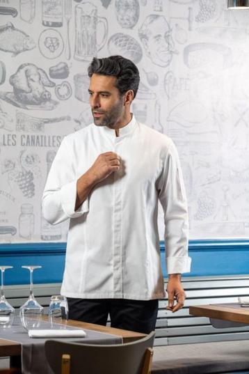 Diversen koks kleding beschikbaar voor biedingen