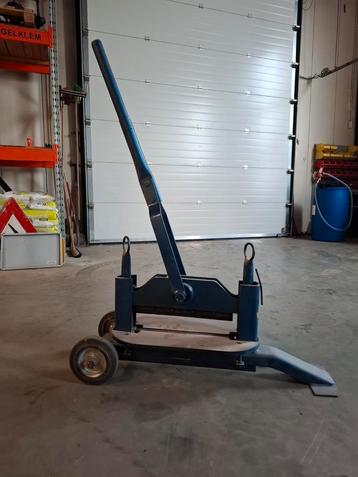 Revo compact 50 steenknipper beschikbaar voor biedingen